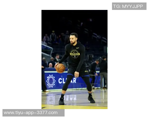 库里今日穿韦德之道12致敬热火传奇迎战迈阿密热火球队